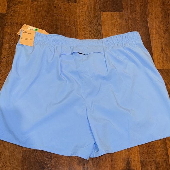 NWT Nike Challenger Men’s Sky Blue Sports Shorts (size XL) - Picture 6 of 6